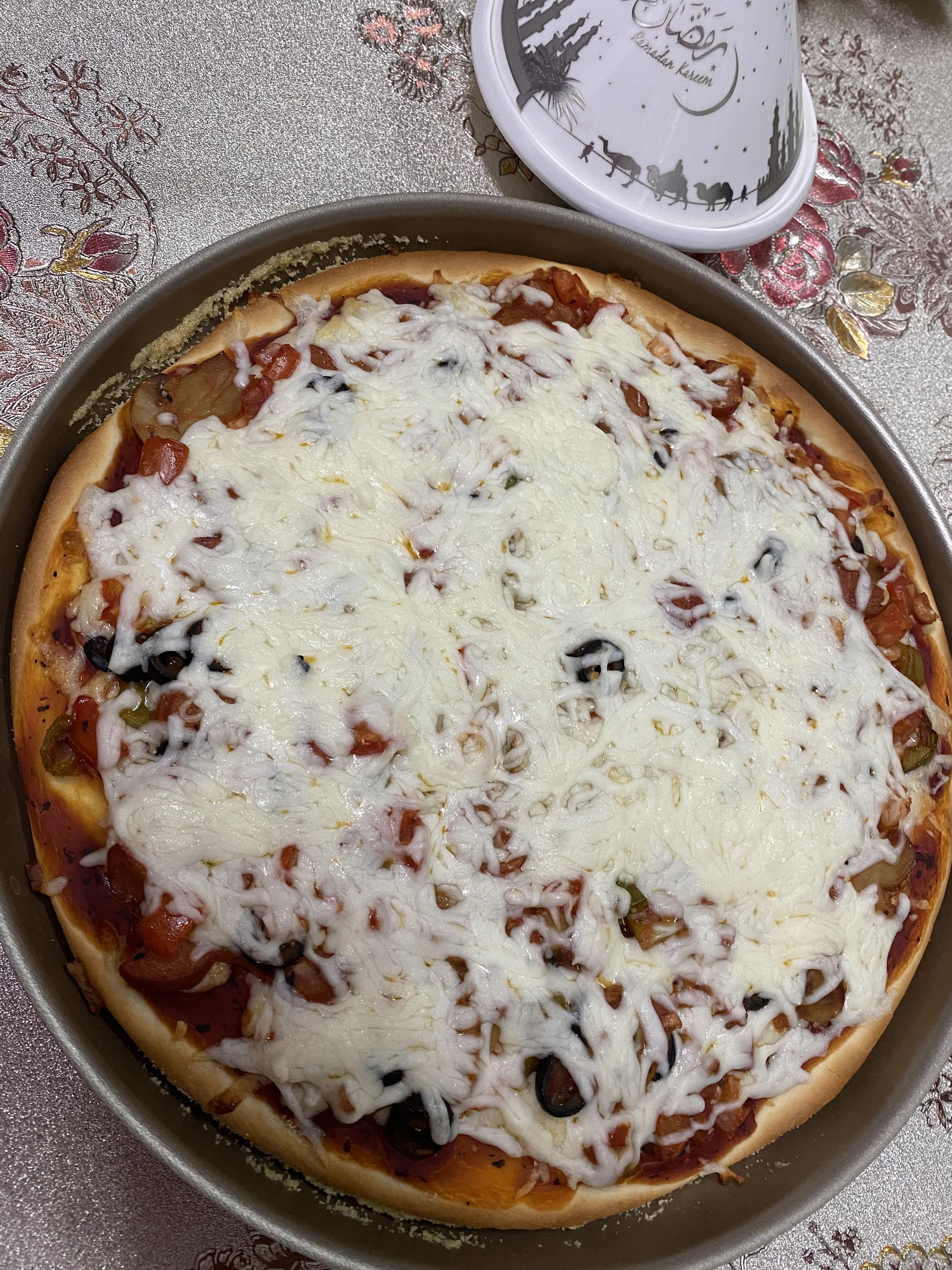 فطيرة البيتزا وبيتزا دائرية