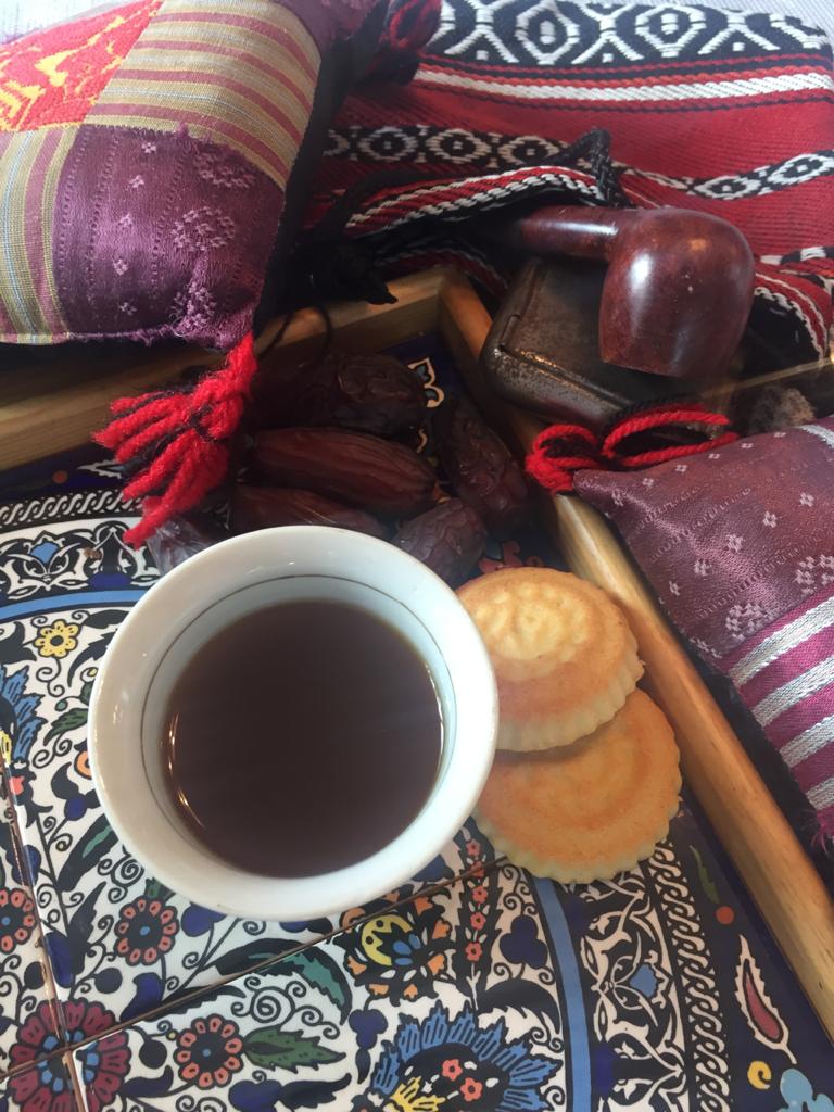 القهوه الساده العربيه